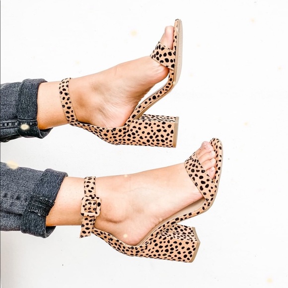Cheetah Print block heel - Picture 3 of 7